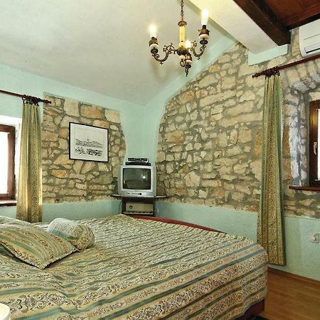 Mugeba 3 Bedroom Accommodation Poreč Eksteriør bilde